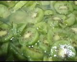 A picture of step 3 of Kiwi sauce.