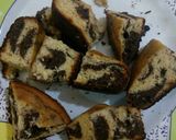 A picture of step 11 of Bottle gurad marble cake.