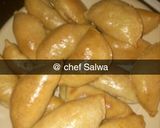 A picture of step 10 of Baked Meat pies.