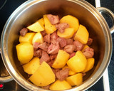 Foto del paso 5 de la receta: Patatas guisadas con carne