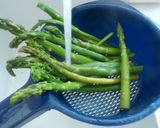 Foto del paso 8 de la receta: Filetes de atún plancha con espárragos trigueros