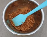 Foto langkah ke 4 dari resep Crumble Cheesecake.