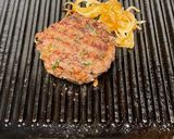 Foto del paso 3 de la receta: Carne para hamburguesa jugosa y suavecita 🍔
