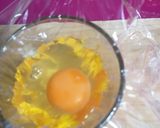 Foto del paso 3 de la receta Crema de bacon con huevo flor