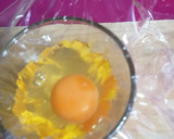 Foto del paso 3 de la receta: Crema de bacon con huevo flor