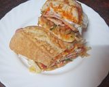 Foto del paso 6 de la receta Bocadillo de lomo adobado, salteado de pimiento y huevo frito