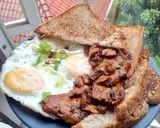 Foto langkah ke 5 dari resep Roasted Rosemary Pork Loin with Toast and Sunny Side-Up.
