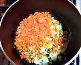 Foto del paso 3 de la receta: Salsa de tomate con hongos