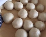 Foto langkah ke 3 dari resep 11. Bakpia Pathuk Ubi Ungu (Bakpia Kering / Bakpia Teflon).
