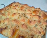 Foto langkah ke 4 dari resep Roti keju,garlic,sosis, ekonomis.