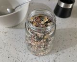 Foto del paso 1 de la receta: Sal especiada para molinillo