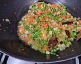 A picture of step 3 of Vegetable pulao.