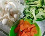 Foto langkah ke 1 dari resep Brokoli Siram Jamur 🥦🍄.