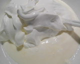 Foto del paso 12 de la receta: Tronco helado de limón y queso cubierto de merengue caramelizado