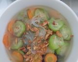 Foto langkah ke 5 dari resep Sayur Bening Oyong Soun Wortel.