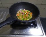 A picture of step 2 of Soya bhurji pav.