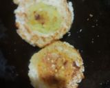 A picture of step 6 of Bread golden coin breakfast.