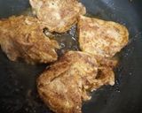 A picture of step 5 of Hot Chicken with garlic bread 🍞🍗🐔.