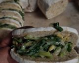Foto langkah ke 4 dari resep Gembus Selimut isi Loncang Toge Pedas.