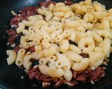 Foto langkah ke 3 dari resep Makaroni Aglio Olio Smoked Beef (Praktis 15 Menit).