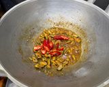 Foto langkah ke 5 dari resep Kerang Saus Mentega.