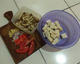 Foto langkah ke 1 dari resep Tumis jamur saus tiram.