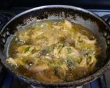A picture of step 4 of Piyaz palak ke pakoray.