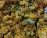 A picture of step 3 of Ghobhi aloo.