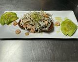 Foto del paso 3 de la receta: Tosta de gulas y gambas 🍤