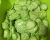 Uborkasaláta recept fázis 1 fotója