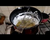 Foto del paso 10 de la receta: Tarta con gelatina de piña y merengue suizo