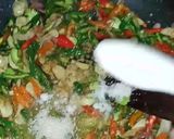 Foto langkah ke 6 dari resep Oseng-oseng mercon cumi asin feat tempe.