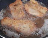 Foto del paso 2 de la receta: Merluza frita con harina de garbanzo