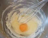 A picture of step 4 of Orange Yogurt cake.