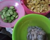 Foto langkah ke 1 dari resep Sambel Goreng Kentang Udang Pete.