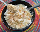 Foto del paso 4 de la receta: Yogurt con avena, manzana, frutos secos y semillas
