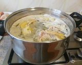 Foto del paso 1 de la receta Sopa de pollo con verduras al ajillo