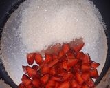 Foto langkah ke 1 dari resep Strawberry korean milk.