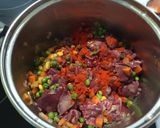 Tavaszias csirkemáj pörkölt bulgurral recept fázis 2 fotója
