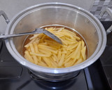 Foto langkah ke 3 dari resep Kentang Goreng (French Fries).