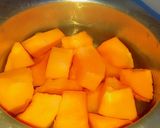 A picture of step 4 of Chapati malenge/carrots 😋😋😋.