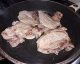 Foto del paso 1 de la receta: Bifecitos de cerdo con cerveza, mostaza y miel