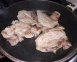 Foto del paso 1 de la receta: Bifecitos de cerdo con cerveza, mostaza y miel