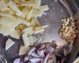 A picture of step 2 of Mix veg Pulao.