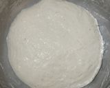 Foto langkah ke 2 dari resep Blue-Orange Sprinkles Sourdough Bread.