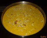 बेसन मावा बर्फी (besan mava barfi recipe in marathi) रेसिपी स्टेप 7 फोटो 