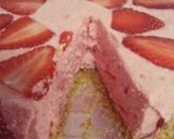 Foto del paso 5 de la receta: Tarta de yogur y fresas