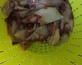 Foto del paso 1 de la receta 🦑🍾Chipirones a la sidra con almejas y patatas💙💛