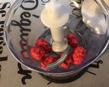 Une image de l'étape 1 de Pâte brisée aux pralines roses, lait et farine d'épeautre.