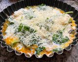 Une image de l'étape 8 de QUICHE 🪺🍃SANS PÂTE 🌶️🧅AUX POIREAUX🫑🧅🧄.